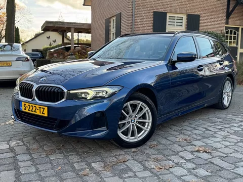 BMW 3 Serie 318 i Touring autom nw model ecc,curvedscreen,navi,lmv,led,pdc,carplay